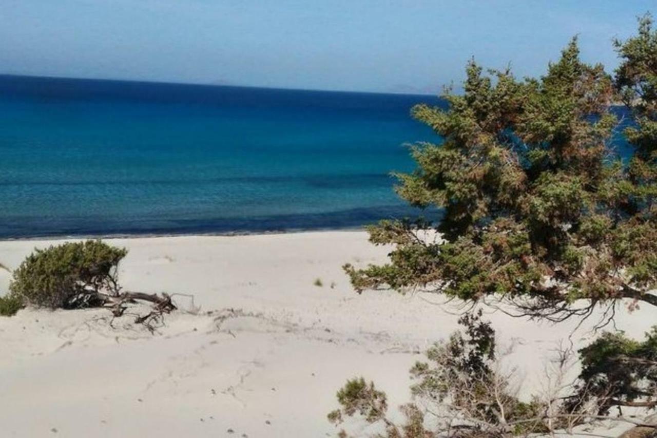 Casa Ludovica a Porto Pino Villa Esterno foto